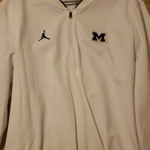 Jordan Michigan pullover